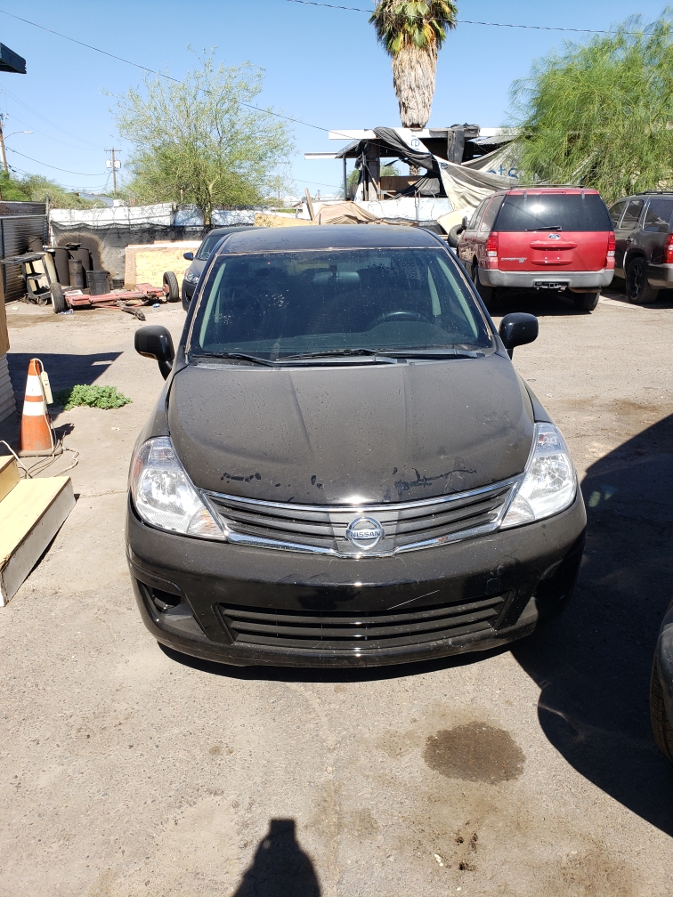 NISSAN VERSA 2010